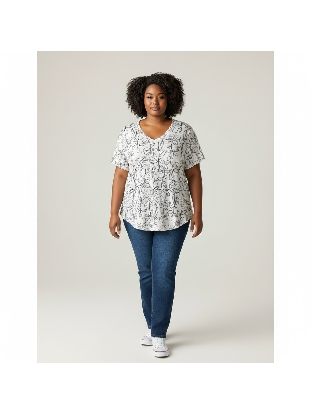 Cynthia Rowley T-Shirt Women 3X Plus White Floral V-Neck Short Sleeve Cotton